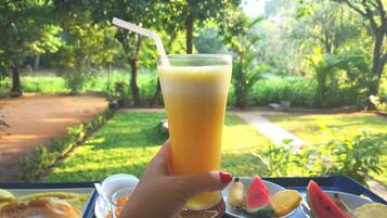 Deluxe Double Room, Garden View | Terrace/patio