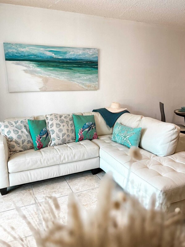 Smart TV, books - Apartment in a wonderful & privileged location. Near from beautiful beaches. (Cabo Rojo)