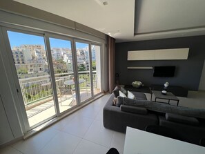 Smart TV - Dream Stay one bedroom apartment in Balluta (San Giljan)