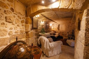 Interior - Tranquil Haven suite in imdina (Ir-Rabat)