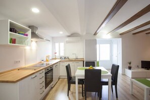 Fridge, microwave, oven, dishwasher