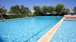 حمام سباحة