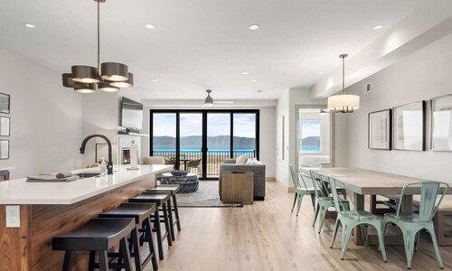 Suite 202 @ Water's Edge Resort