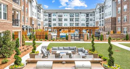 Herons Cove, Elevator, 4th Floor Views, Gym, Pool