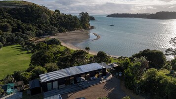 Deluxe-Villa, Meerblick | 2 Schlafzimmer, Bügeleisen/Bügelbrett, kostenloses WLAN