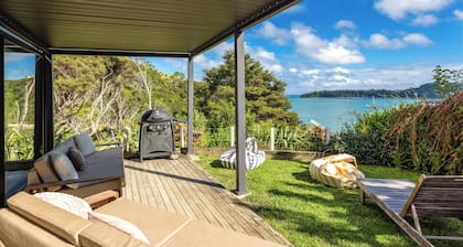 Wharetana Bay Villa with beach walkway