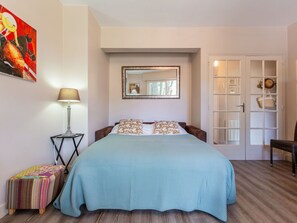 1 Schlafzimmer, Bügeleisen/Bügelbrett, Reisekinderbett, kostenloses WLAN