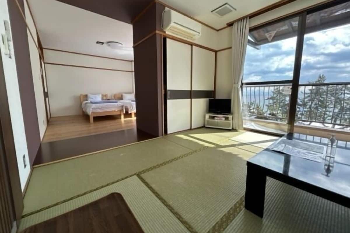 Basic Room, Lake View | 1 bedroom, free WiFi, bed sheets