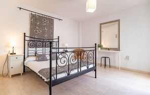 5 Schlafzimmer, Reisekinderbett, kostenloses WLAN, BettwÀsche