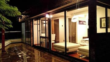 Double Room, 1 King Bed, Non Smoking, Tower | Terrace/patio