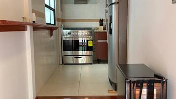 Double Room, 1 King Bed, Non Smoking, Tower | Private kitchen
