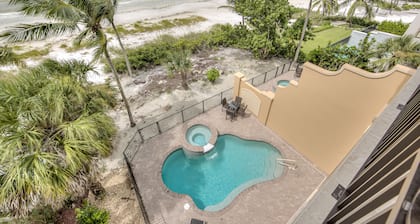 3554 Aloha Oasis: Gulf-Front, Pool, Spa, Sleeps 14!