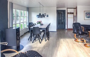 Dining - Lovely home in Vestervig with kitchen (Vestervig)