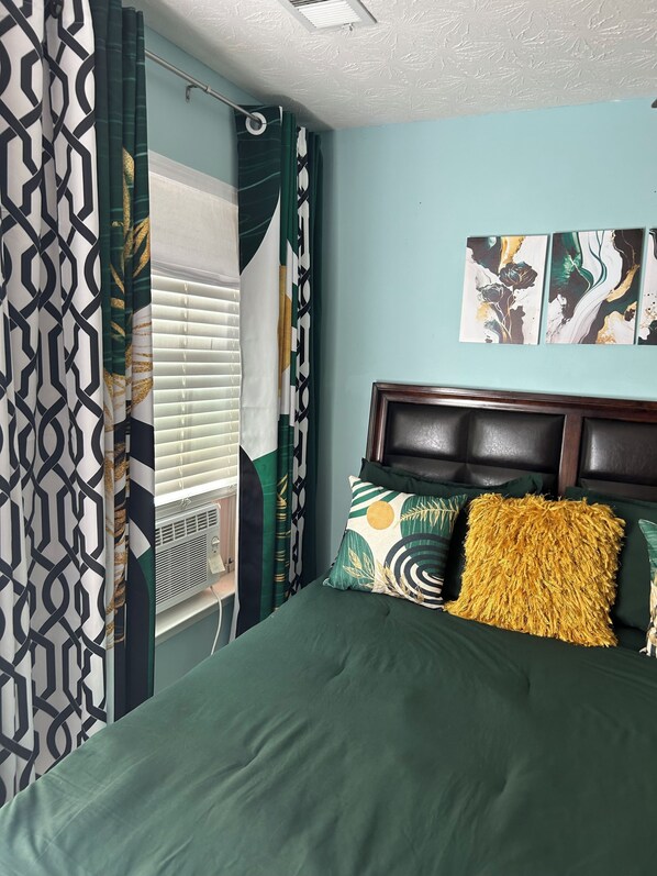 1 habitación, tabla de planchar con plancha, wifi y ropa de cama 