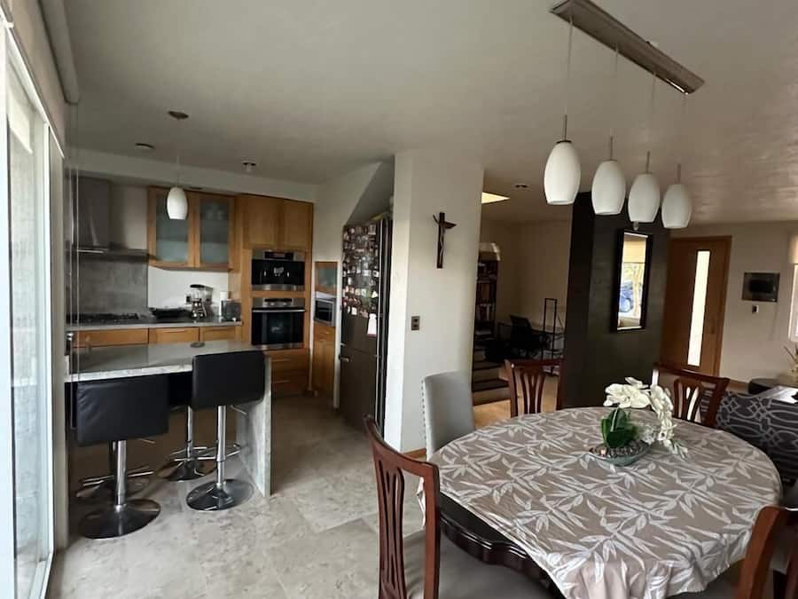 Family House, Balcony, Garden View | Private kitchen