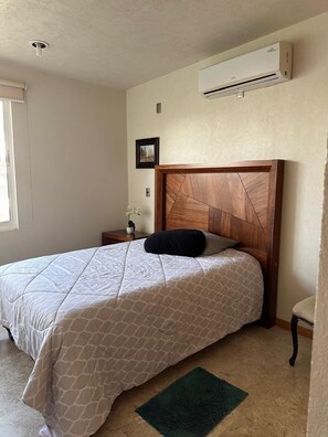 3 bedrooms, iron/ironing board, free WiFi