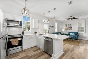 Fridge, microwave, oven, stovetop - Seagrove - Bliss Be Bungalow - Steps to Pool! (Seagrove Beach)