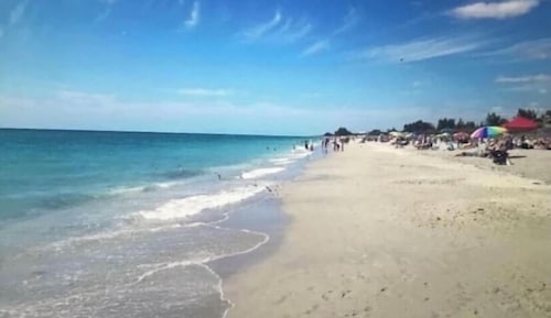 FANTASTIC!! LUXURY REMODEL, SUN FILLED-HEATED POOL, NEW LISTING, 5MIN 2FISHVILL