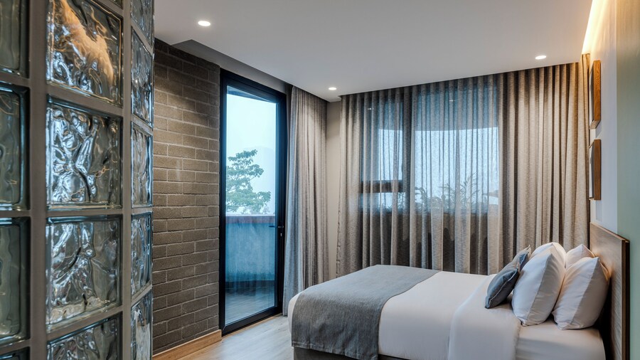 Heiss Hotel