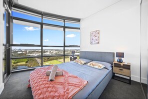 3 habitaciones, tabla de planchar con plancha, wifi y ropa de cama 