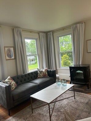 Fernseher, Tischfußball