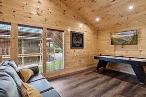 TV connectée, cheminée, jeux vidéo