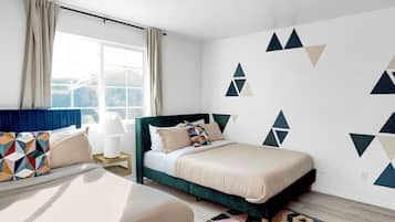 4 bedrooms, desk, iron/ironing board, free WiFi