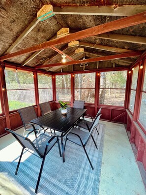 Dining - Casa Bemidji - 5 Beds, Prime Location, Spacious & Family Friendly (Bemidji)