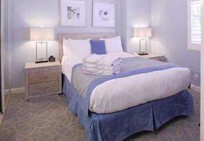 Room - Hilton Vacation Club Riviera Beach & Shores (Dana Point)