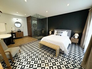 豪華套房 | 高級寢具、羽絨被、獨特裝潢、布置獨特