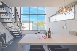 Basic Room, 1 Bedroom (Room 105) | 1 bedroom, free WiFi - Tongyeong Botongdays Pension (Tongyeong)