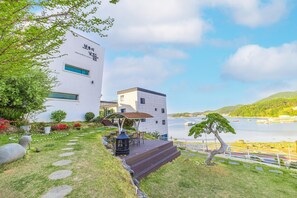 Exterior - Tongyeong Botongdays Pension (Tongyeong)