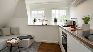 Réfrigérateur, four, plaque de cuisson, lave-vaisselle