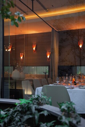 Restaurant - Debaines Hotel Santiago  (Santiago)