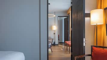 Suite Deluxe (07) | Ropa de cama de alta calidad y edredones de plumas