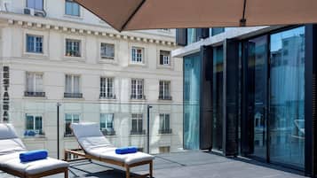 Svit Deluxe - terrass (05) | Utsikt från rummet