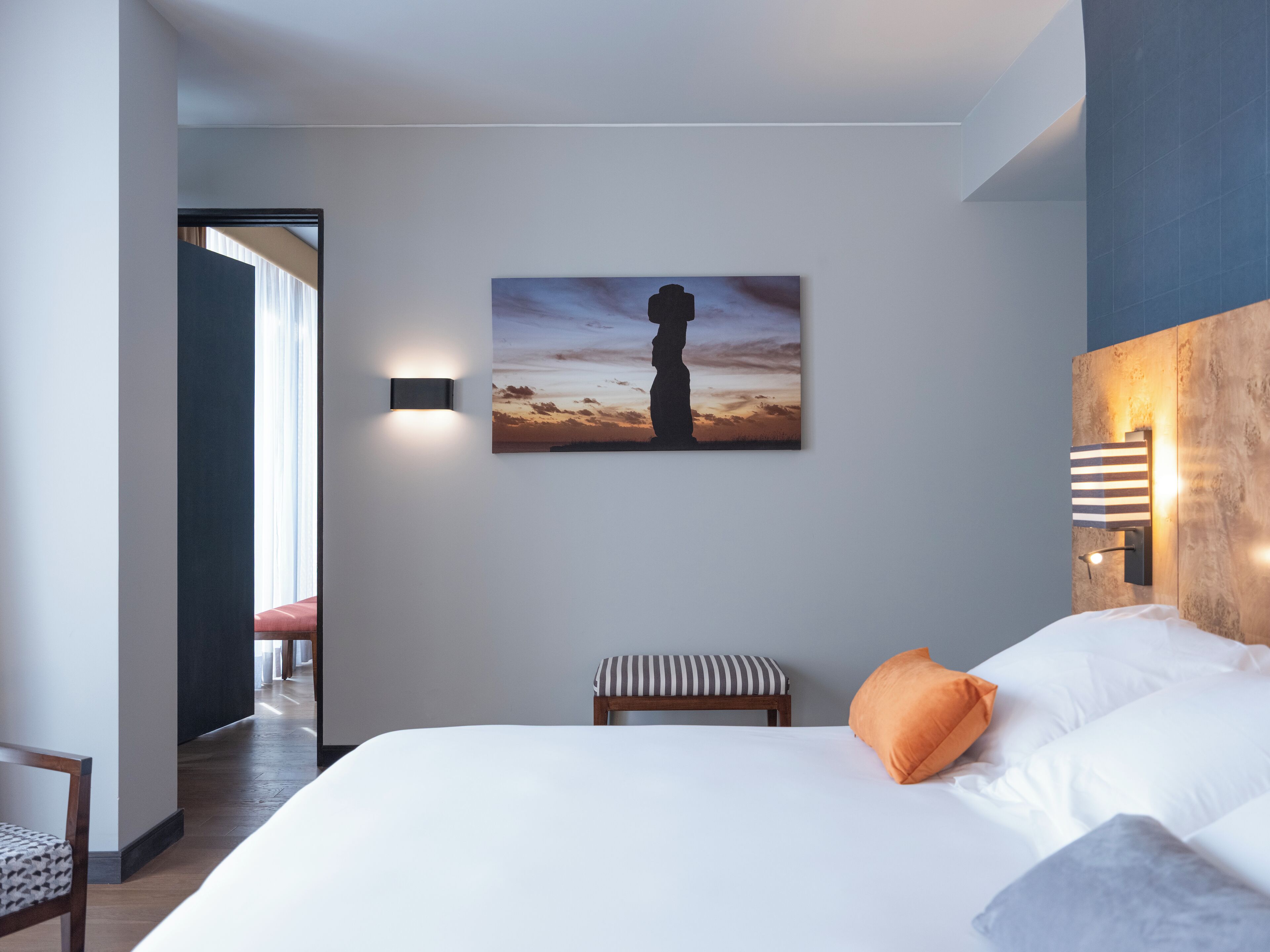 Deluxe Suite (07) | Premium bedding, down comforters, pillowtop beds, in-room safe