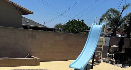 Dream Home with a Pool and Private backyard. Family oriented. Instant Booking.