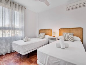 2 slaapkamers, een strijkplank/strijkijzer, wifi, beddengoed