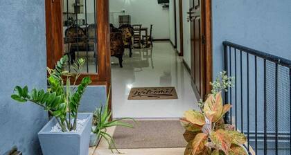 Spacious 4-Bed Apartment in Katugastota