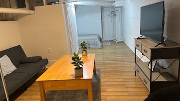 1 Schlafzimmer, Bügeleisen/Bügelbrett, kostenloses WLAN, Bettwäsche