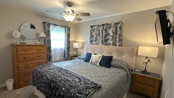 2 chambres, fer et planche à repasser, lit parapluie, Wi-Fi gratuit