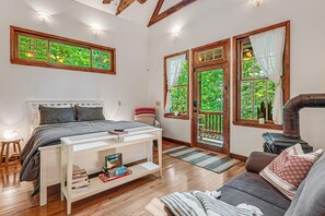 4 chambres, fer et planche à repasser, Wi-Fi, draps fournis