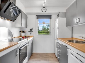 Fridge, microwave, oven, dishwasher - "Dania" - 500m from the sea by Interhome (Væggerløse)