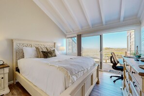4 Schlafzimmer, Schreibtisch, Bügeleisen/Bügelbrett, Internetzugang