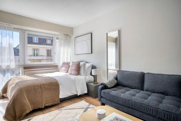 مكواة/لوح كي وواي فاي وملاءات أسرّة