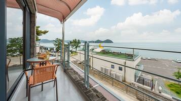 Basic Room, 1 Bedroom (204 (Ocean View / Private BBQ )) | 1 bedroom, free WiFi