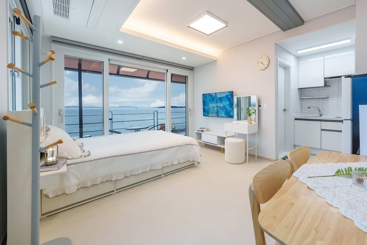 ห้องเบสิก, 1 ห้องนอน (204 (Ocean View / Private BBQ )) | 1 ห้องนอน, Wi-Fi ฟรี