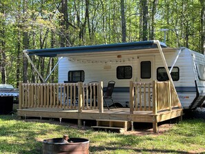 Exterior - The L & R Bunkhouse Camping At it's Best!    
 (Stokesdale)