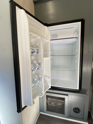 Interior - The L & R Bunkhouse Camping At it's Best!    
 (Stokesdale)